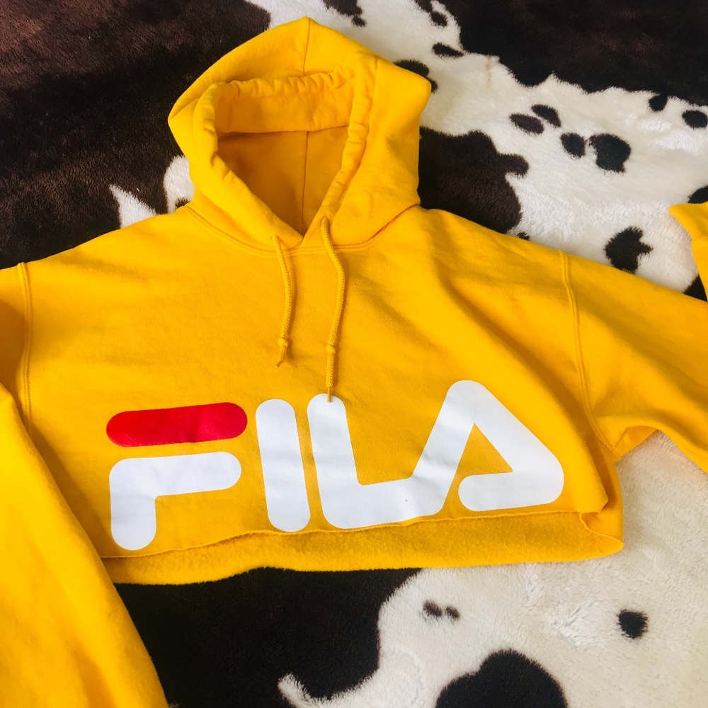 **SOLD*** FILA CROP HOODIE - Picture 2 of 6
